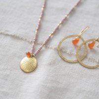 Prayer Carnelian goudkleurige ketting A Beautiful Story